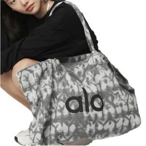Alo Yoga Shopping Bag - Gray and White Tote Bag